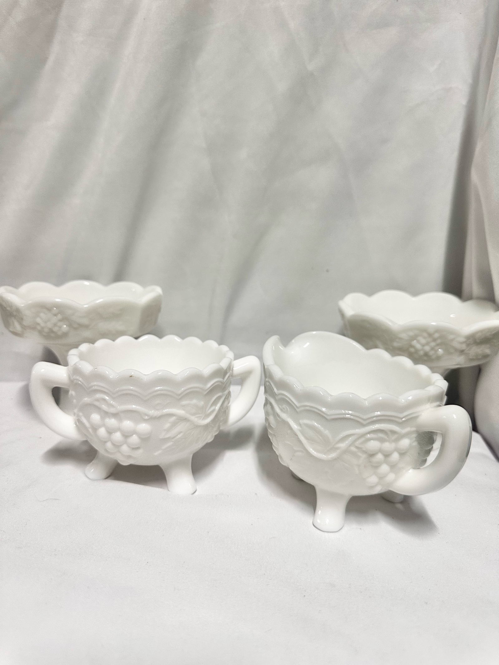 Set of 4 Milk glass items