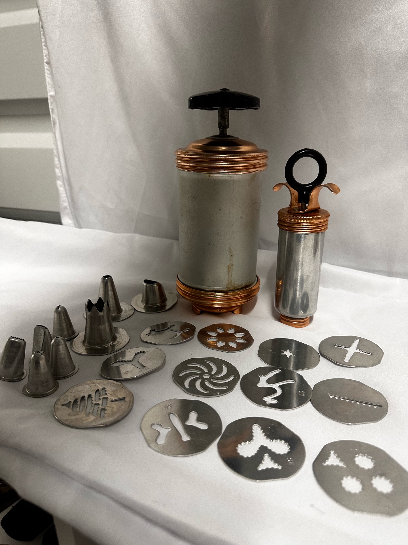 Vintage Mirro cookie and pastry press with accessories