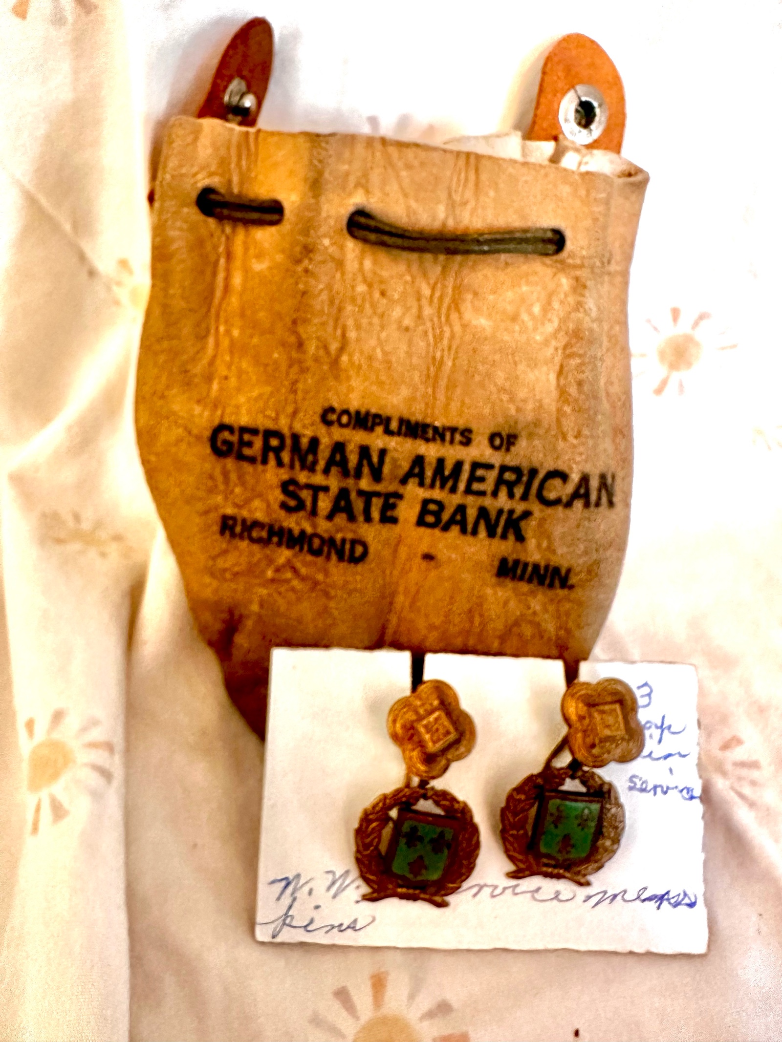 Vintage leather deposit bag and world war 2 service medal pins