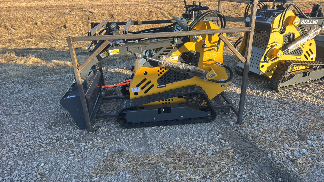 lot 705 image: SKID STEER LOADERSDLANCH2025UnusedSDLL61