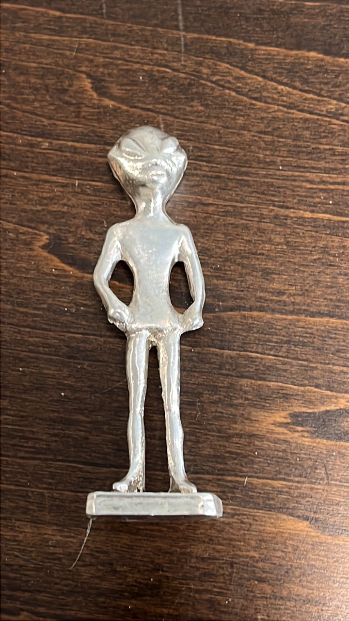 lot 34 image: Pure Silver 999 Fine Casted Alien