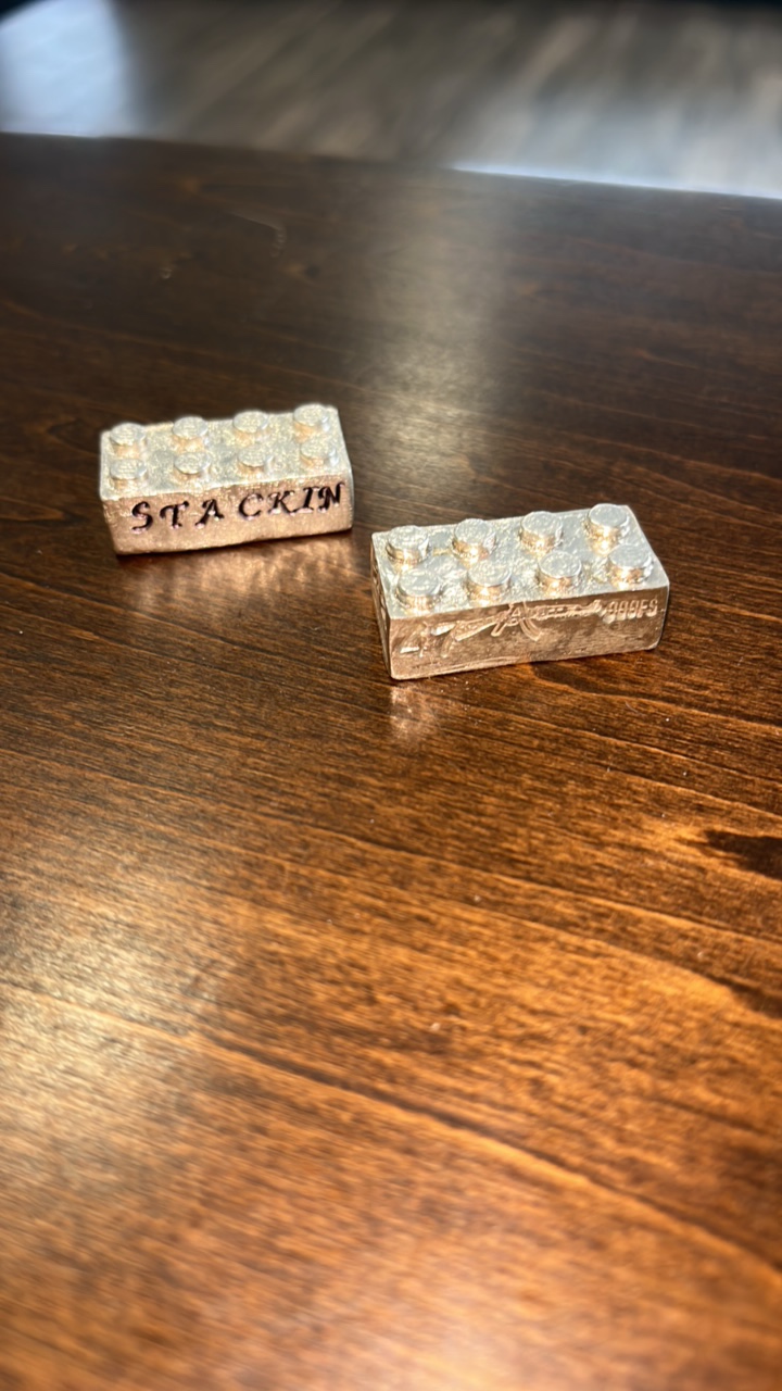 lot 7 image: Pure Silver Lego Brick stackers Over 2ozt