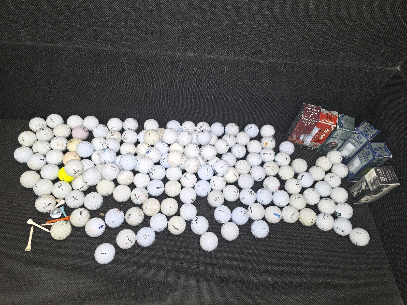 lot 141 image: Large Lot of Golf Balls in a 5-Gallon Bucket