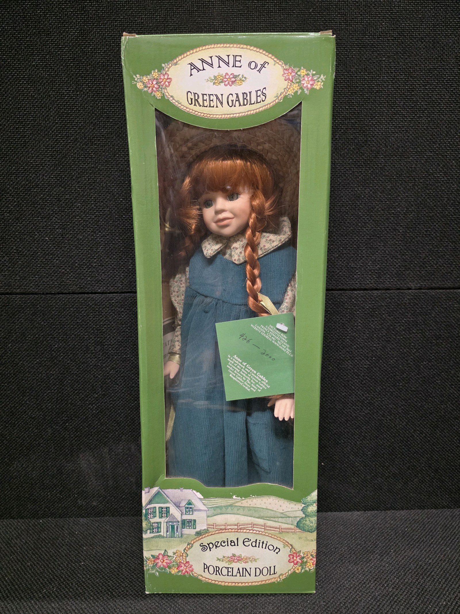 lot 152 image: Anne of Green Gables Special Edition Porcelain Doll, in-box