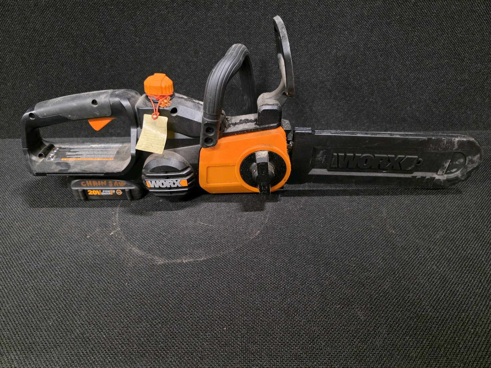lot 161 image: Worx WG322 20V Power Share 10 Cordless Chainsaw