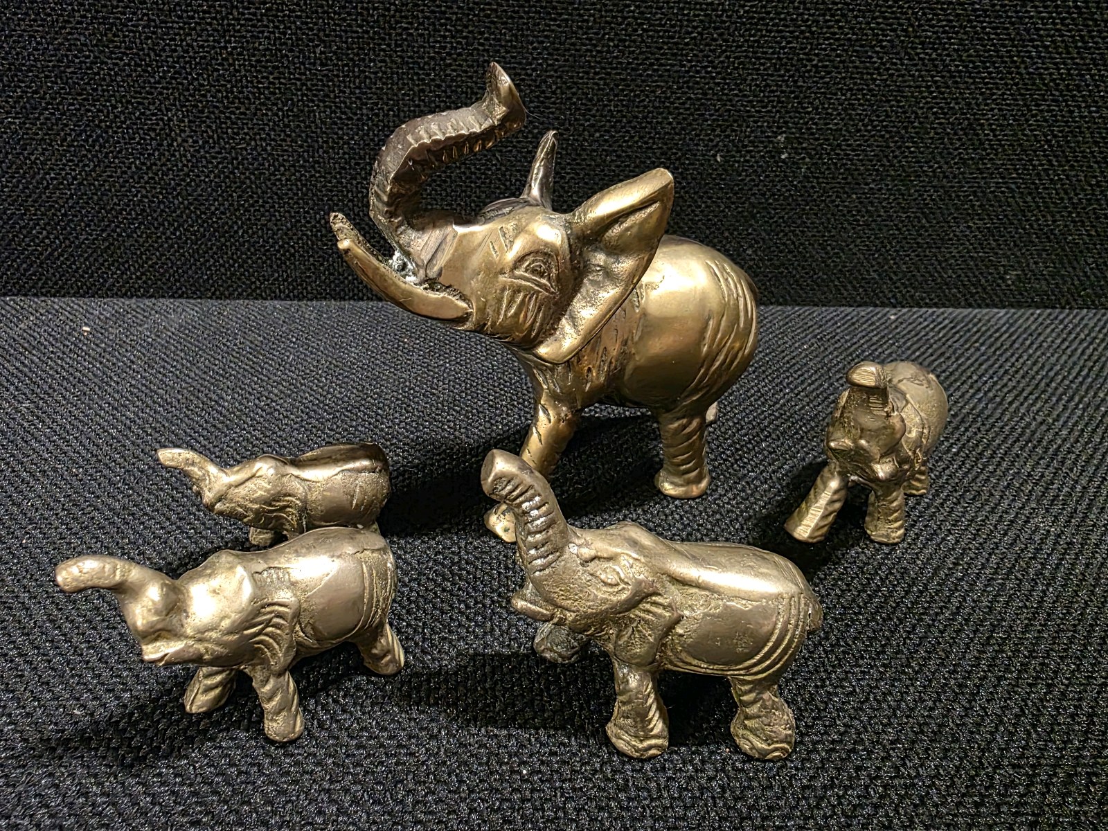 lot 186 image: Set of 5 Brass Elephants