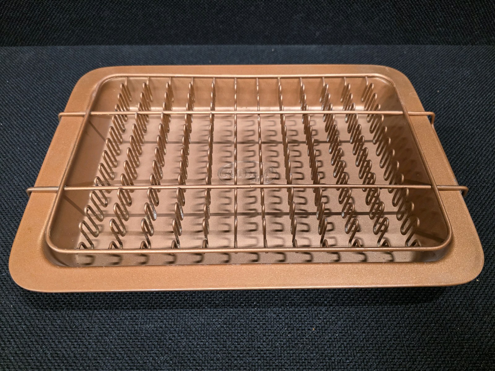lot 189 image: Gotham Steel Bacon Bonanza Baking Pan and Nonstick Rack
