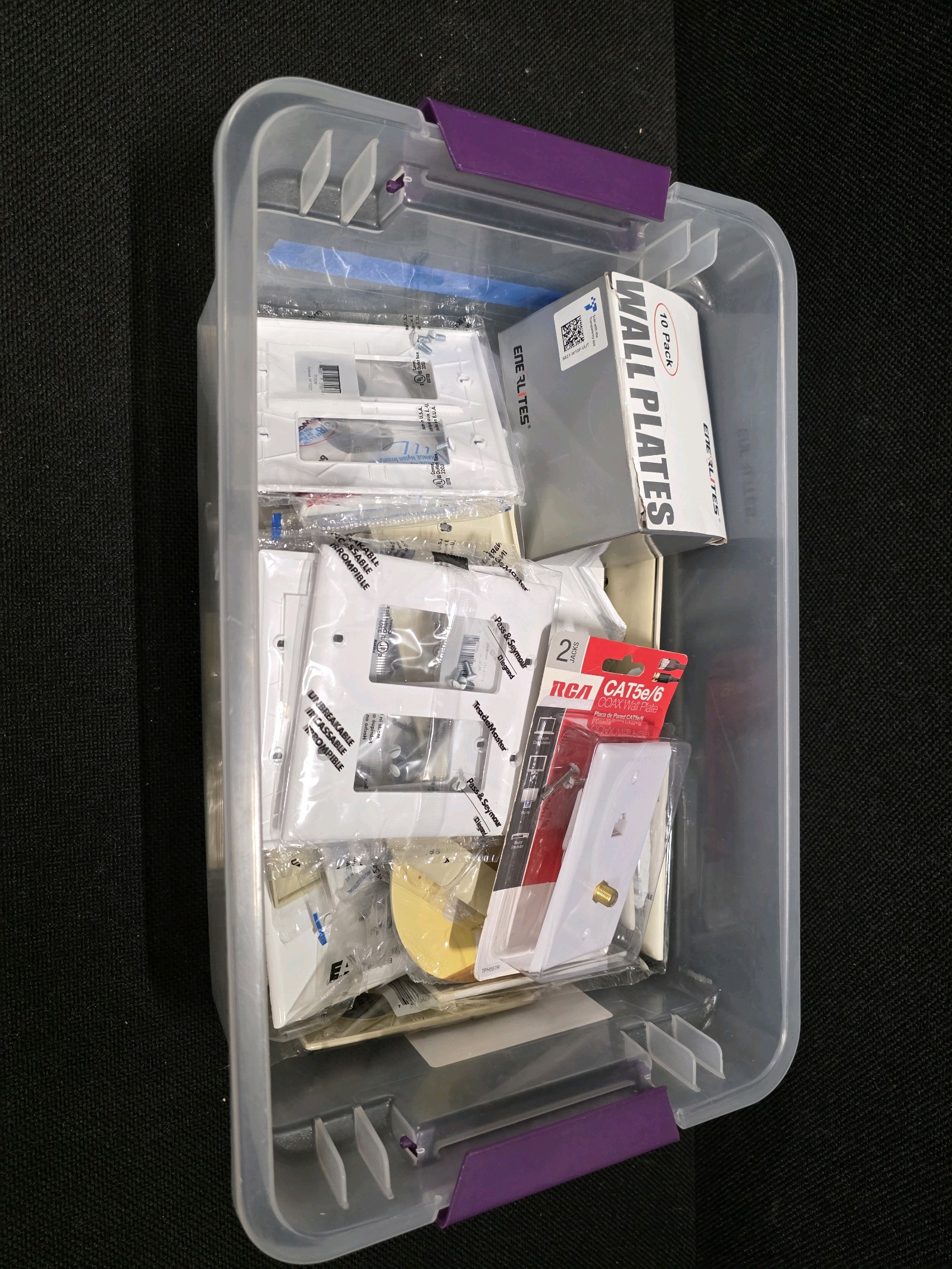 lot 191 image: Assortment of Electrical Switch Plates