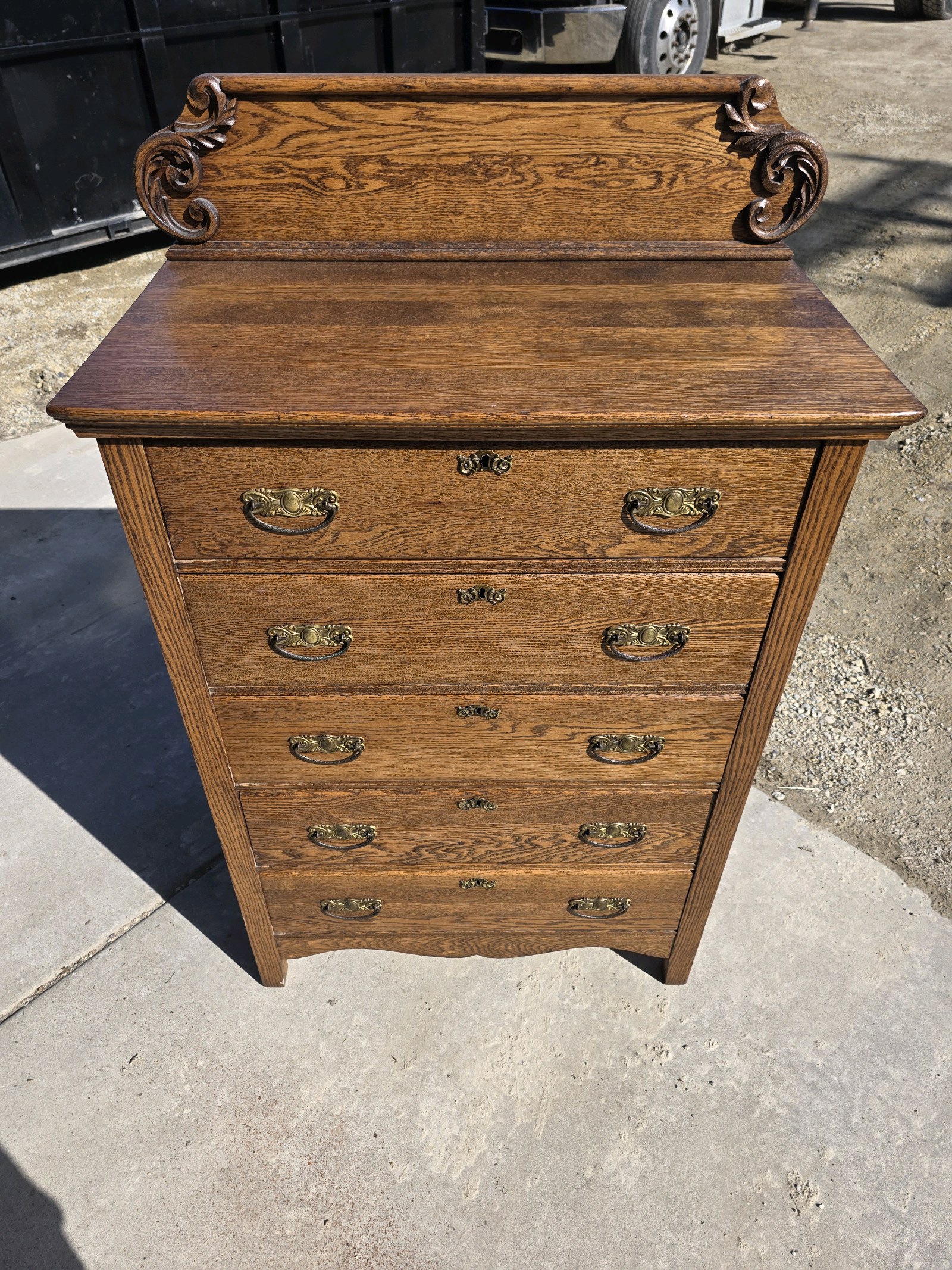 lot 198 image: Beautiful Antique Dresser from 1896