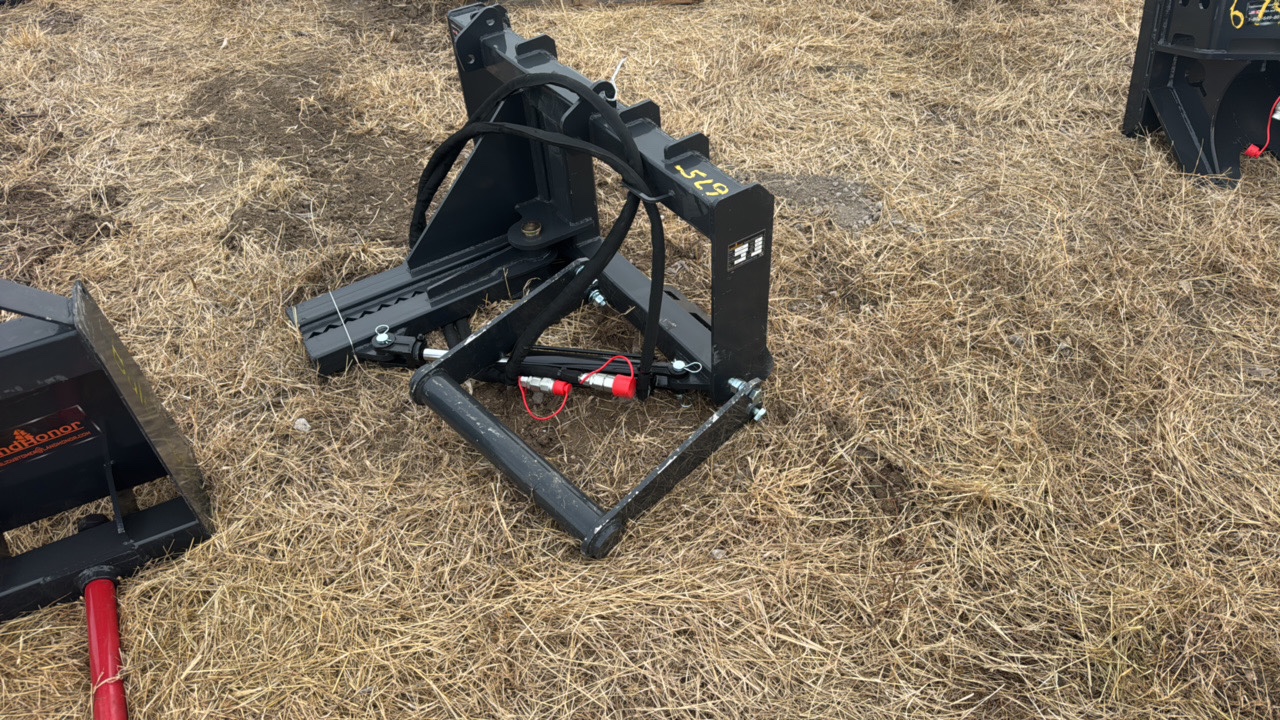 lot 12 image: Tree PullerLandhonor2025UnusedTP2-13-08D