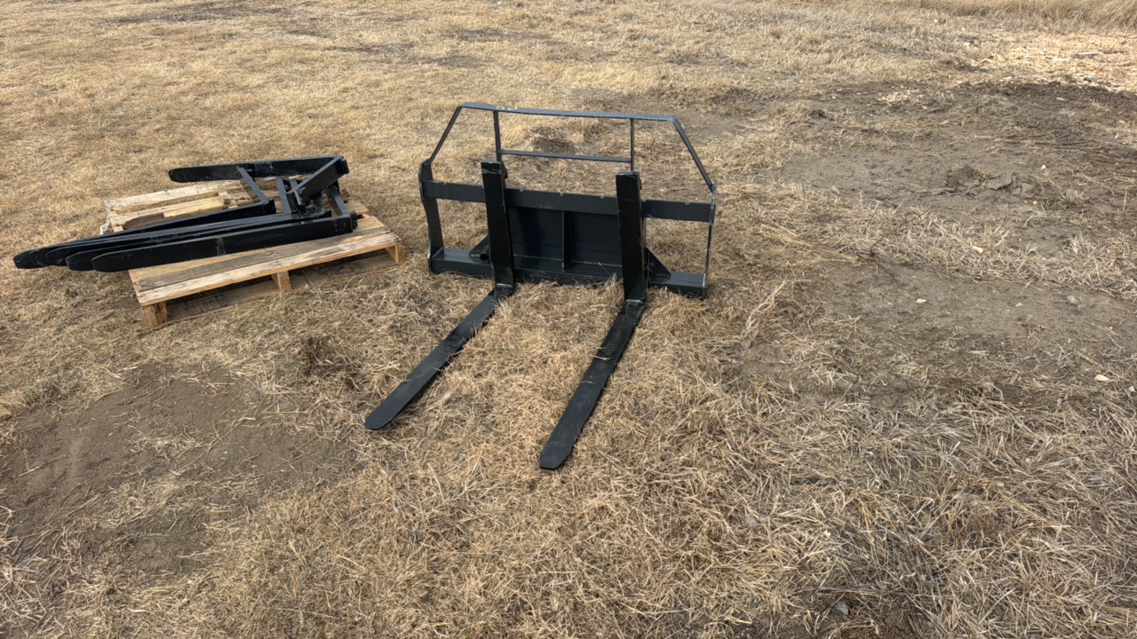 lot 43 image: Mini Skid Steer Pallet Fork FrameLandhonor2025UnusedMPF-11-2000G