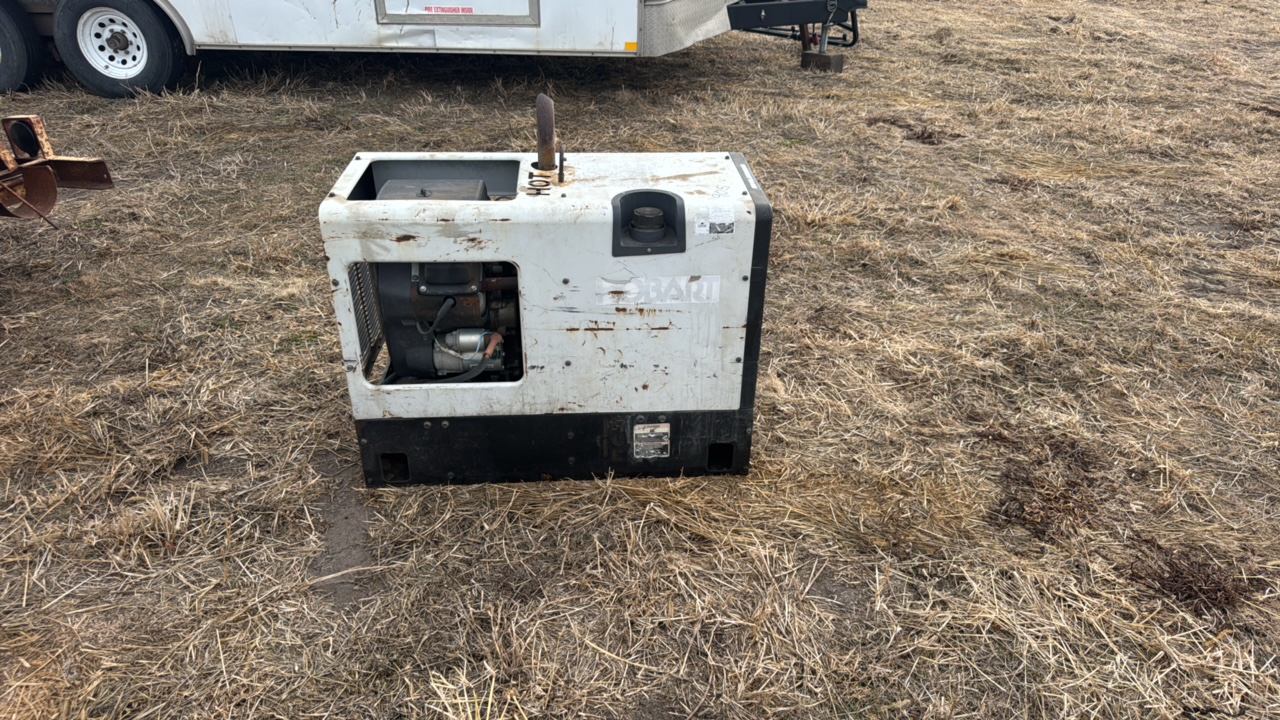 lot 905 image: Hobart Gas Powered Welder