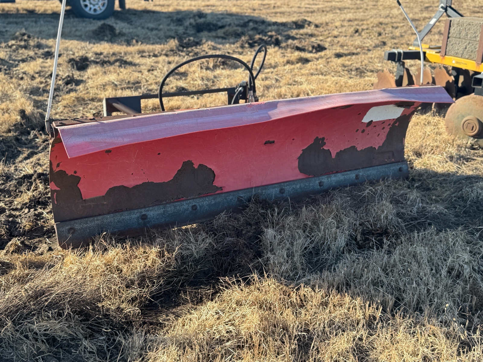 lot 919 image: 90in Skid Mount Snow Blade