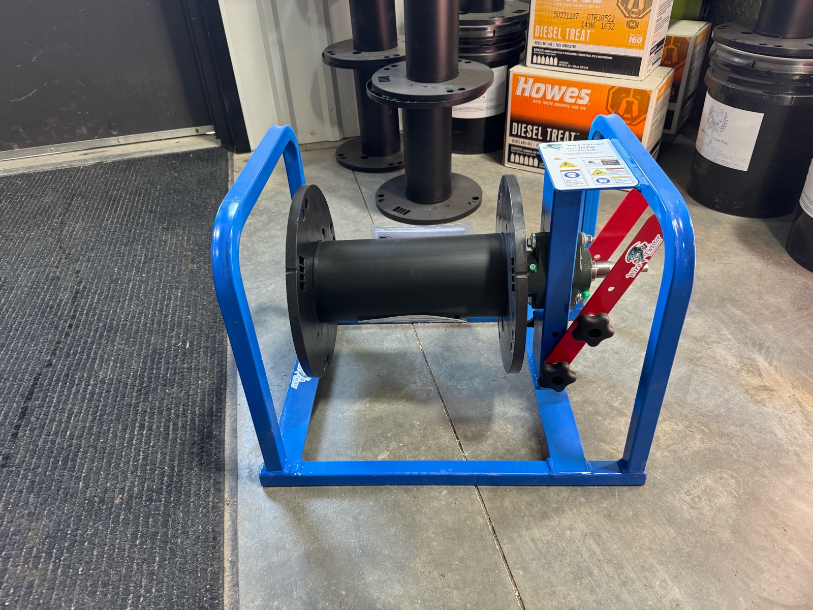 lot 927 image: Electric Fence Wire Winder