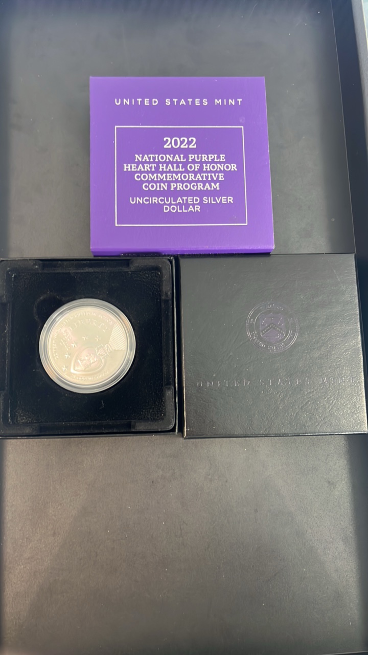 lot 2 image: Silver Dollar Purple Heart US Mint 2022 commemorative coin program