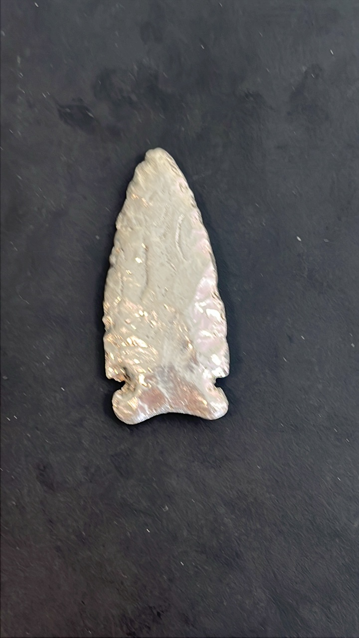 lot 28 image: 1.5 Pure Silver 999 fine. Arrowhead