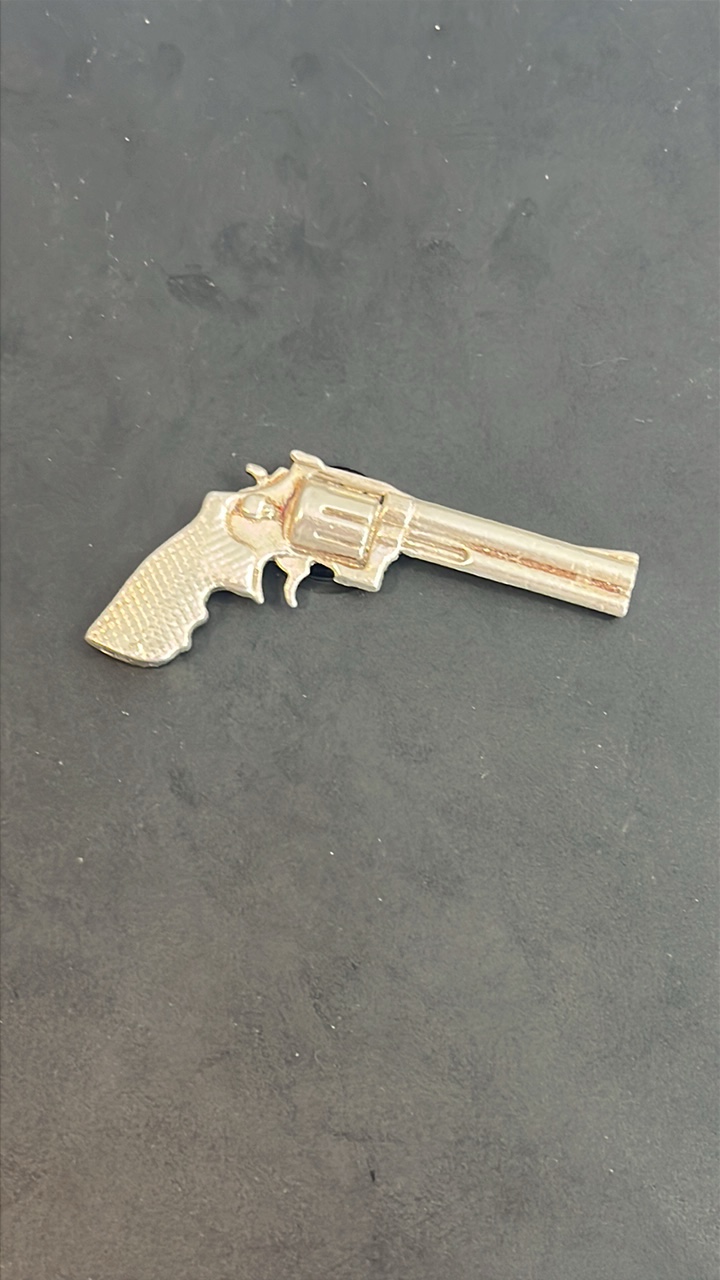 lot 32 image: .999 fine silver cast Colt Revolver