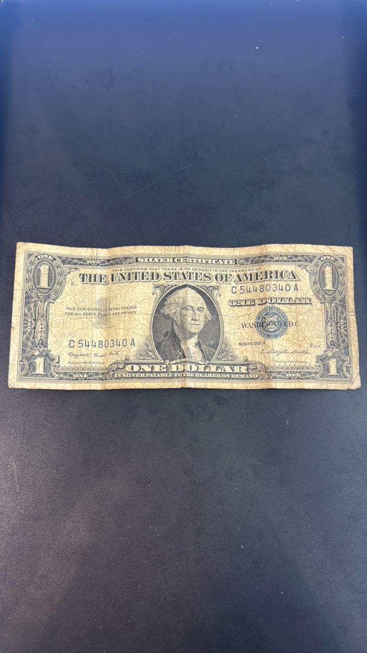 lot 40 image: 1957A $1 Silver Certificate