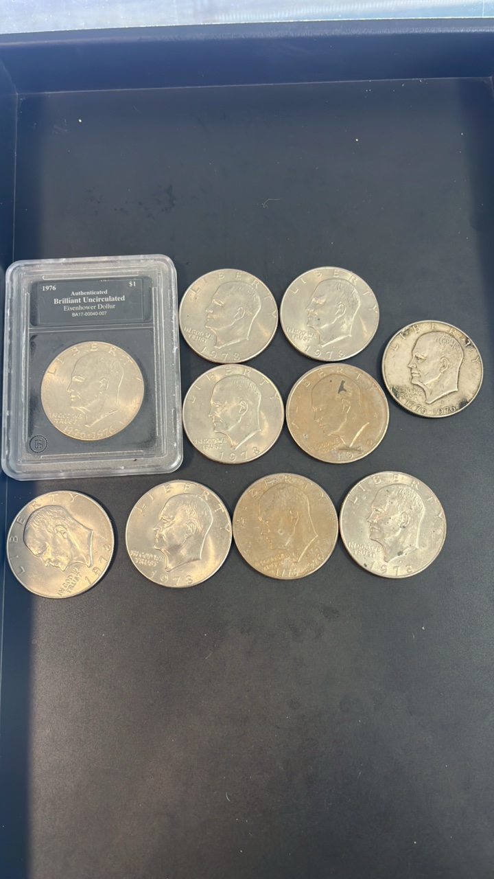 lot 48 image: Kennedy Clad and half dollar coins