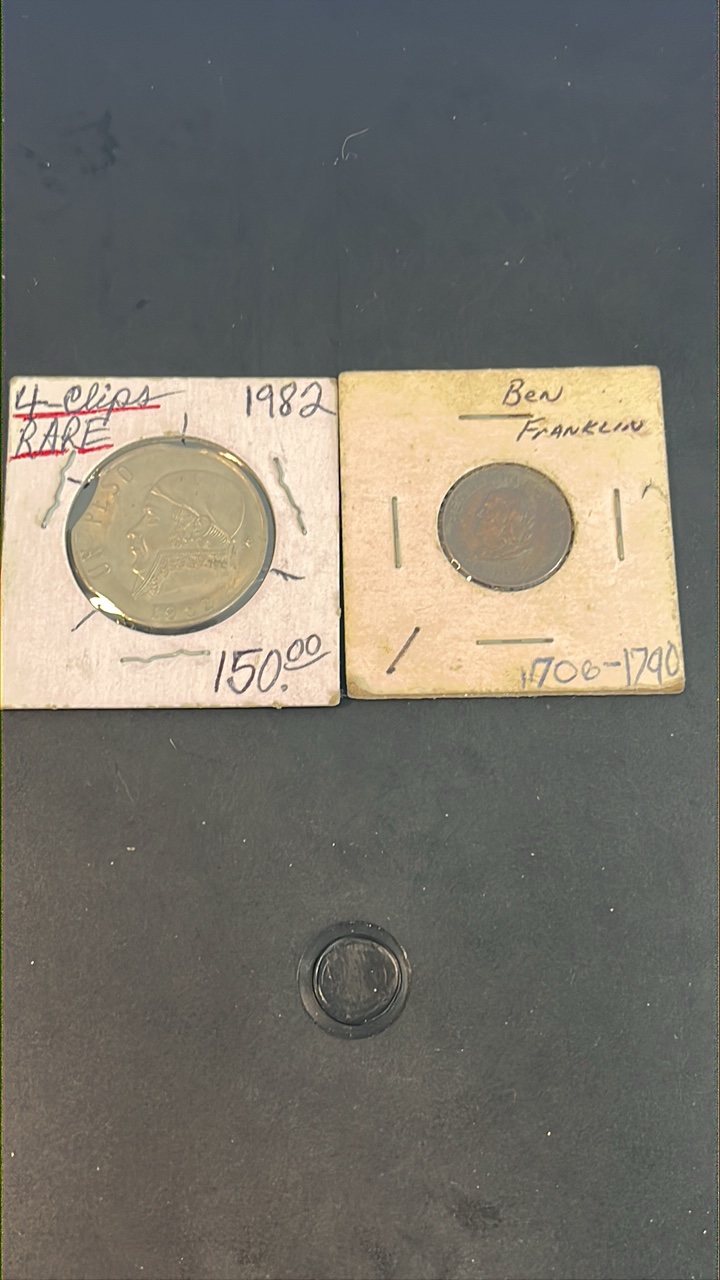 lot 50 image: Mexican Error Coin and Ben Franklin souvenir token