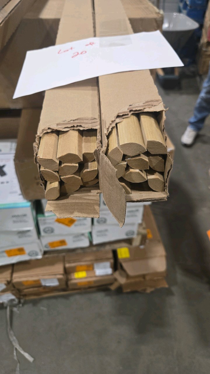 lot 160 image: 20 quarter round trim