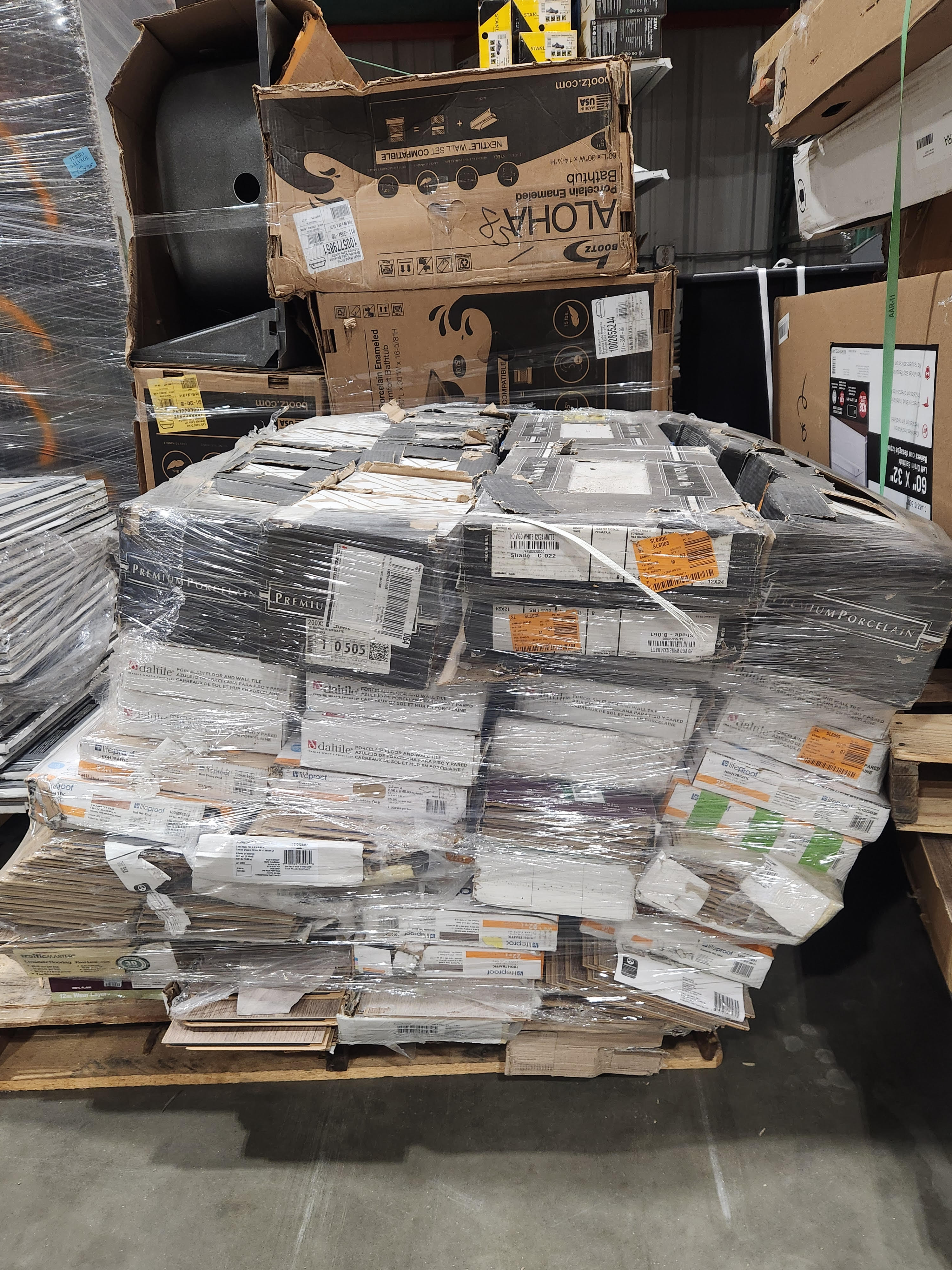 lot 210 image: Wholesale Pallet Lot Miscellaneous Flooring Items