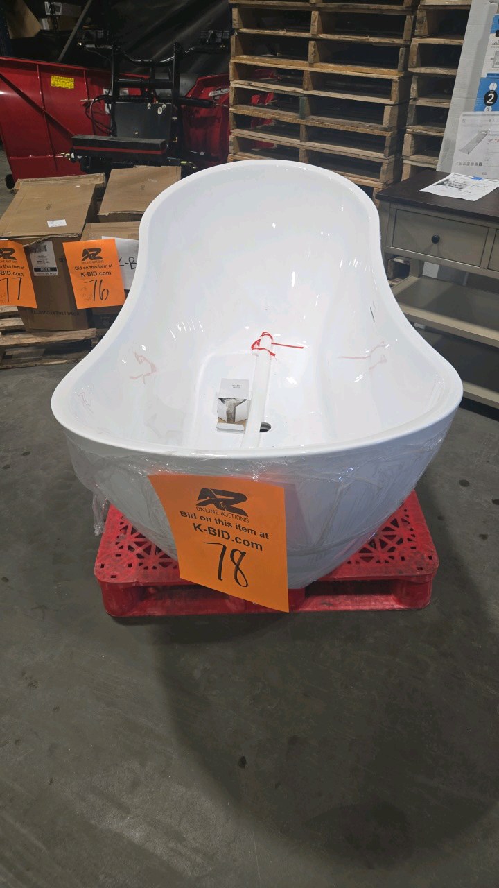 lot 78 image: Vanity Art 71 in. Acrylic Flatbottom Freestanding Bathtub in WhiteTitanium Gold