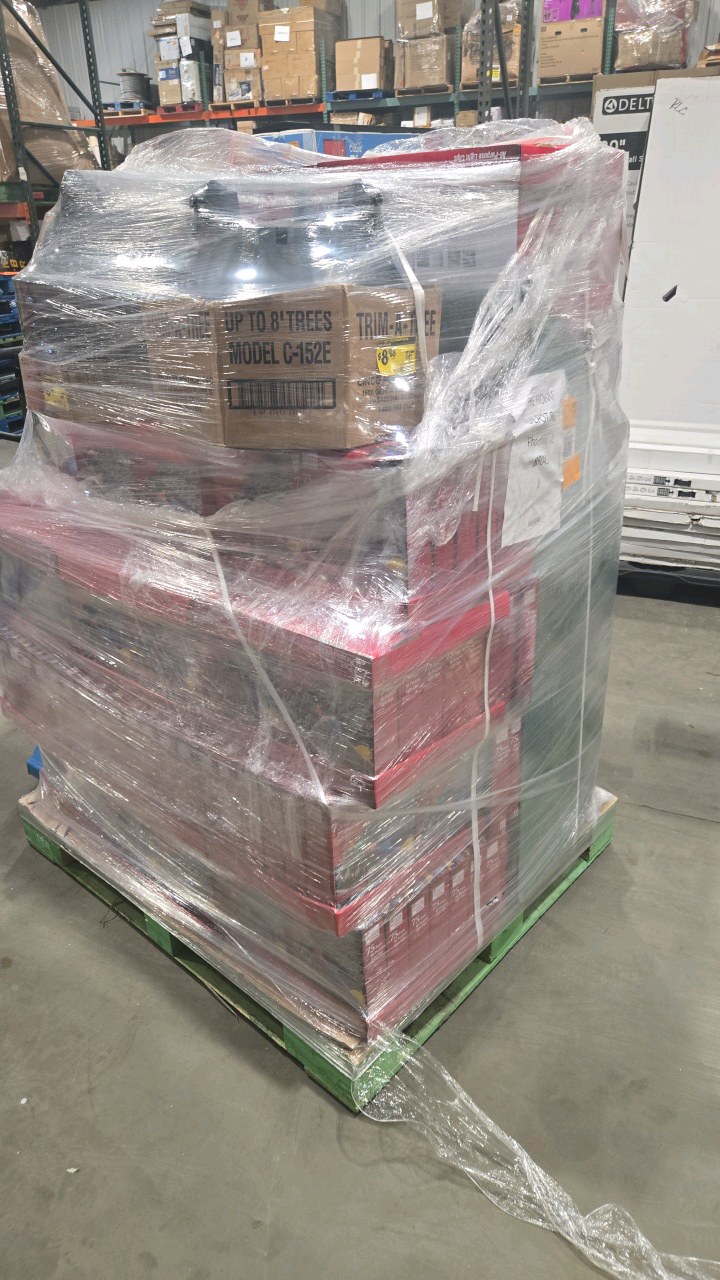 lot 85 image: Christmas Holiday Sale  Pallet of Store Returns