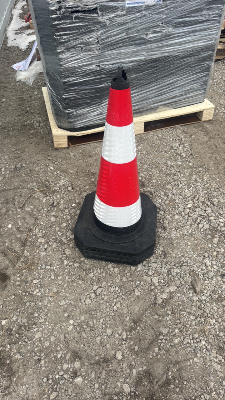 lot 20 image: SAFETY TRAFFIC CONESSDLANCH2025UnusedIRSTC (50 cones)