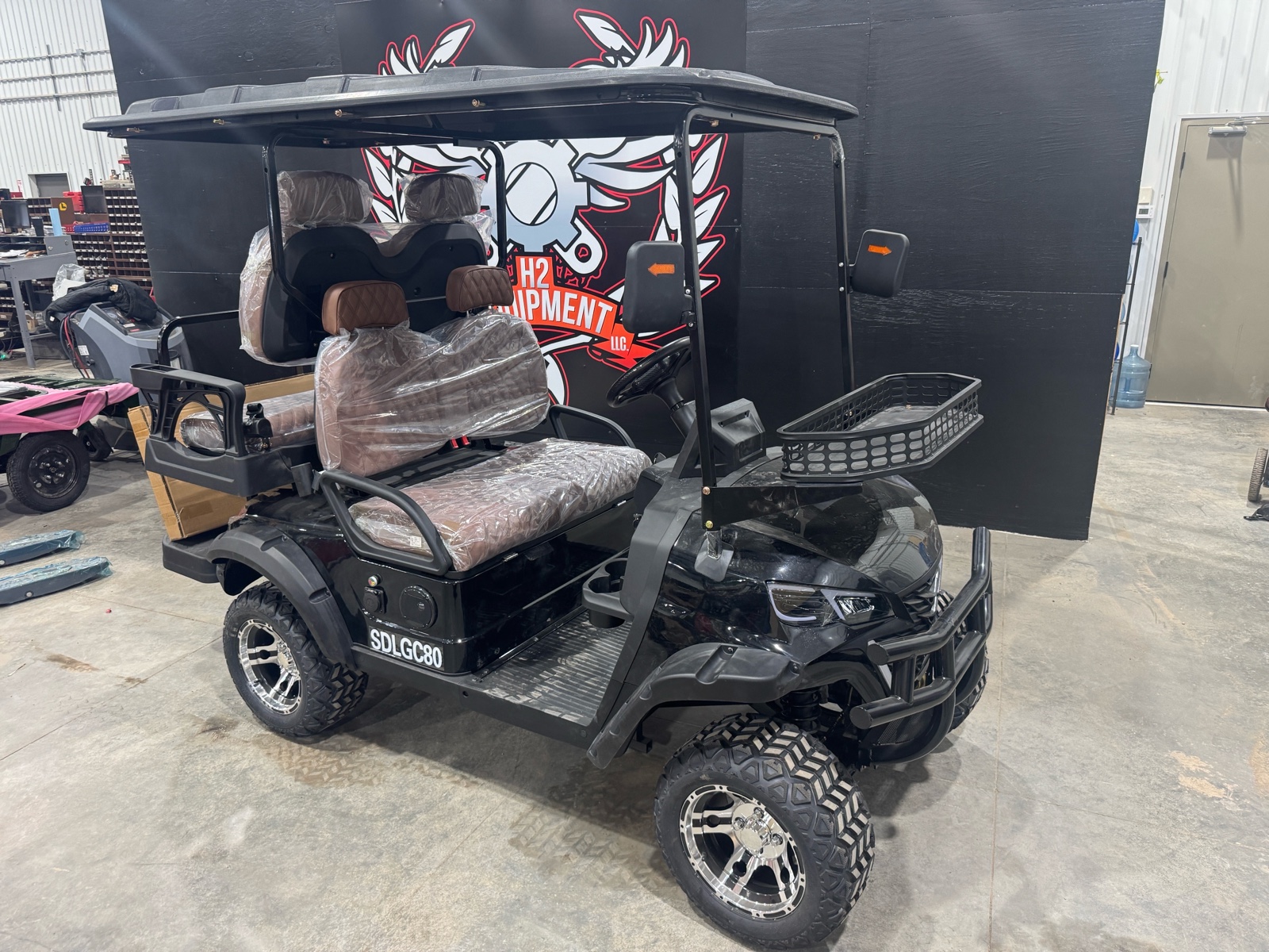 lot 8 image: GOLF CARTSDLANCH2025UnusedSDLGC80 (stock photo)