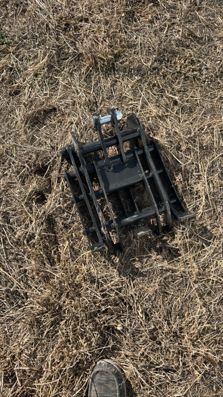 lot 90 image: Mini ex Wood GrabIR2025Unused