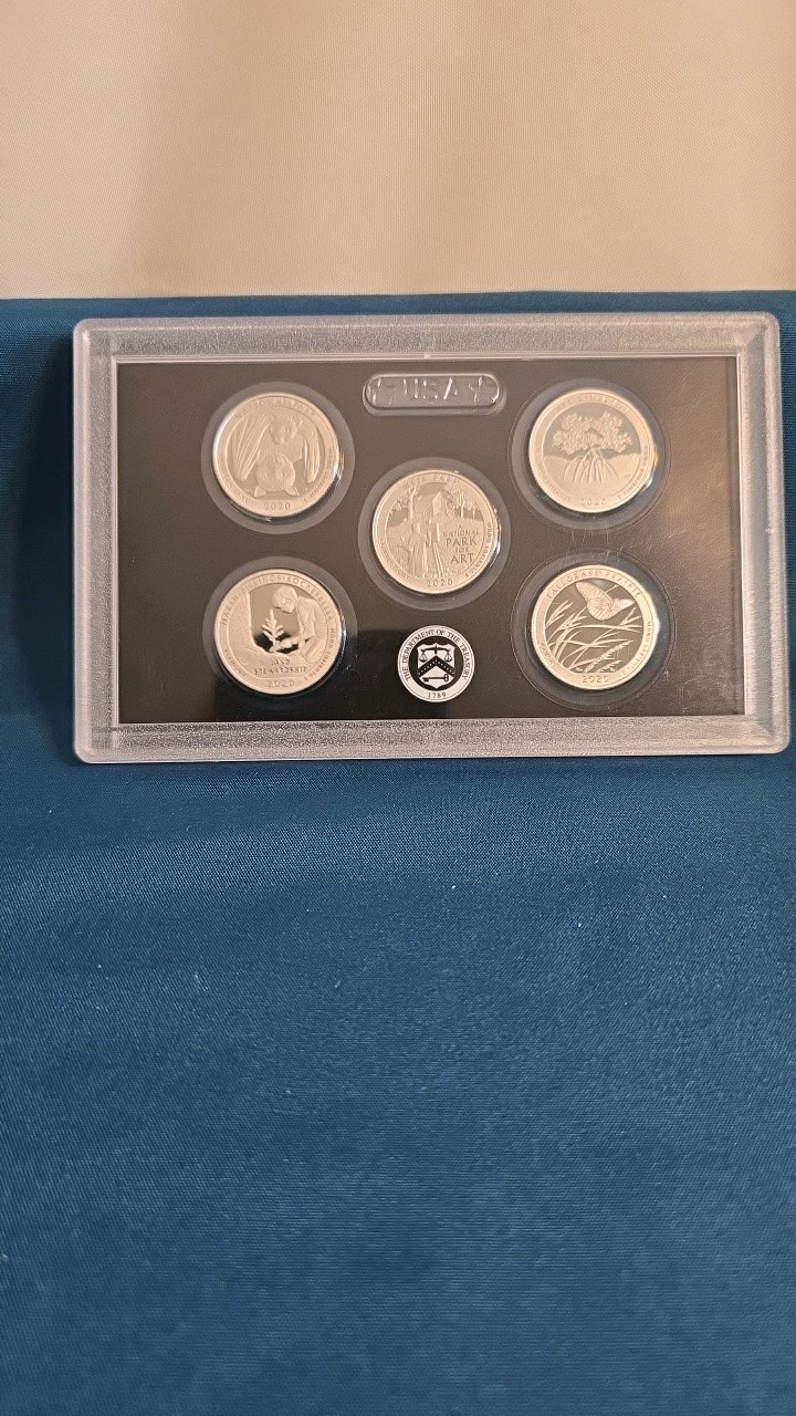 lot 11 image: 2020 S NATIONAL PARKS AMERICA THE.999 Silver BEAUTIFUL MINT SILVER PROOF SET