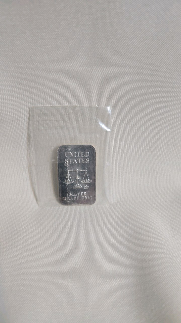 lot 28 image: 5g FINE SILVER BAR