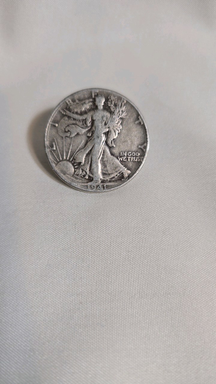 lot 39 image: 1941 WALKING LIBERTY HALF DOLLAR