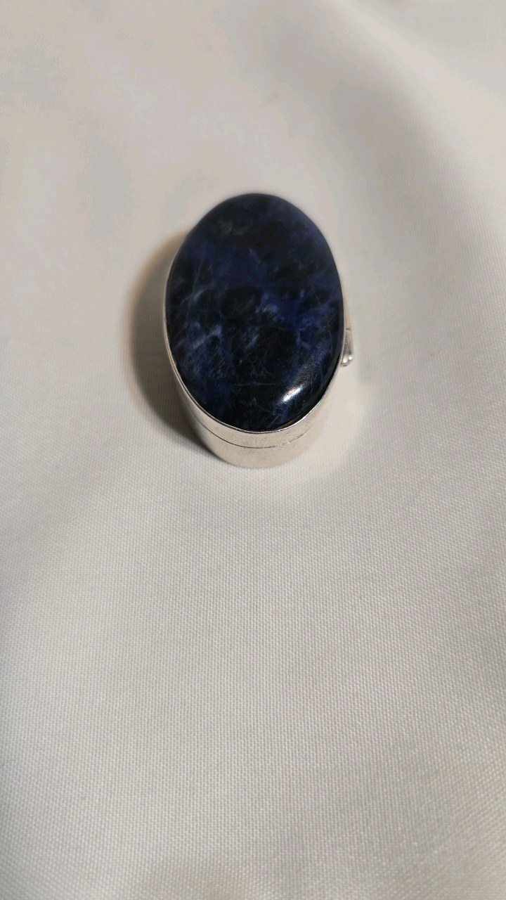 lot 41 image: STERLING SILVER SODALITE CASE