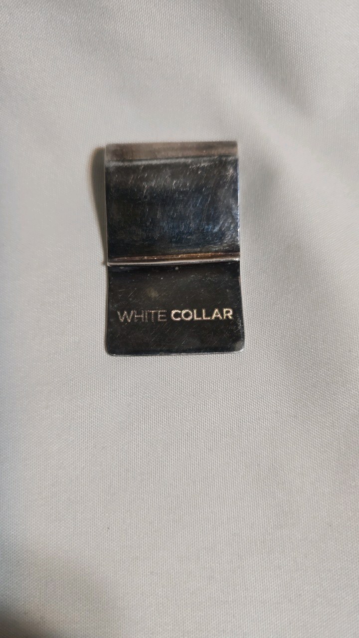 lot 42 image: LINKS of LONDON WHITE COLLAR MONEY CLIP