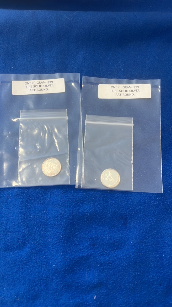 lot 17-1 image: 2 grams of pure silver Red Cloud rounds