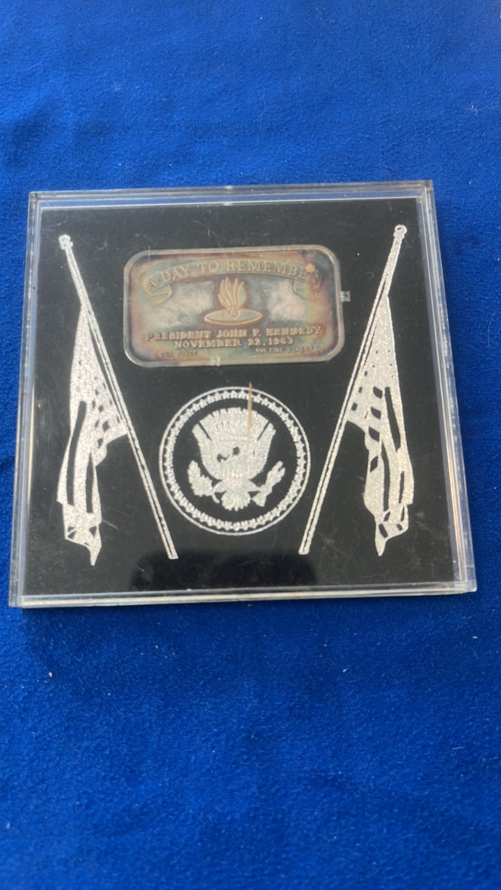 lot 15-1 image: A Day to Remember 1 ozt silver bar