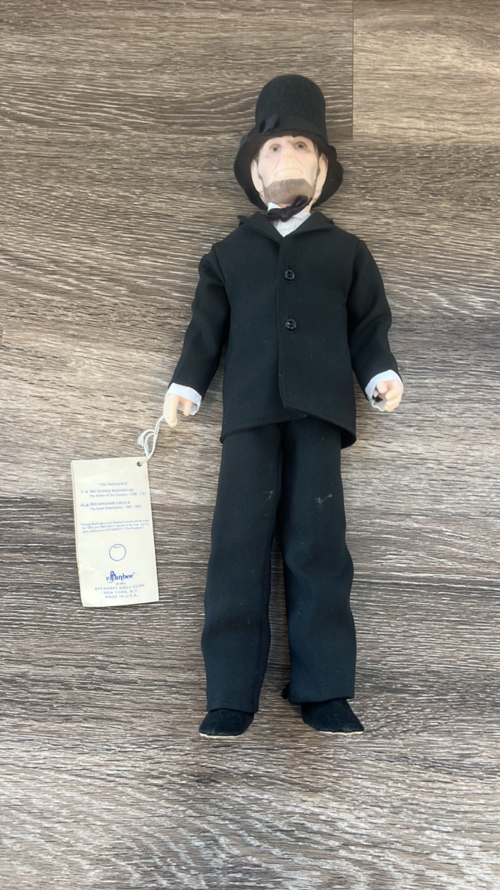 lot 46-1 image: Effanbee Abe Lincoln Doll
