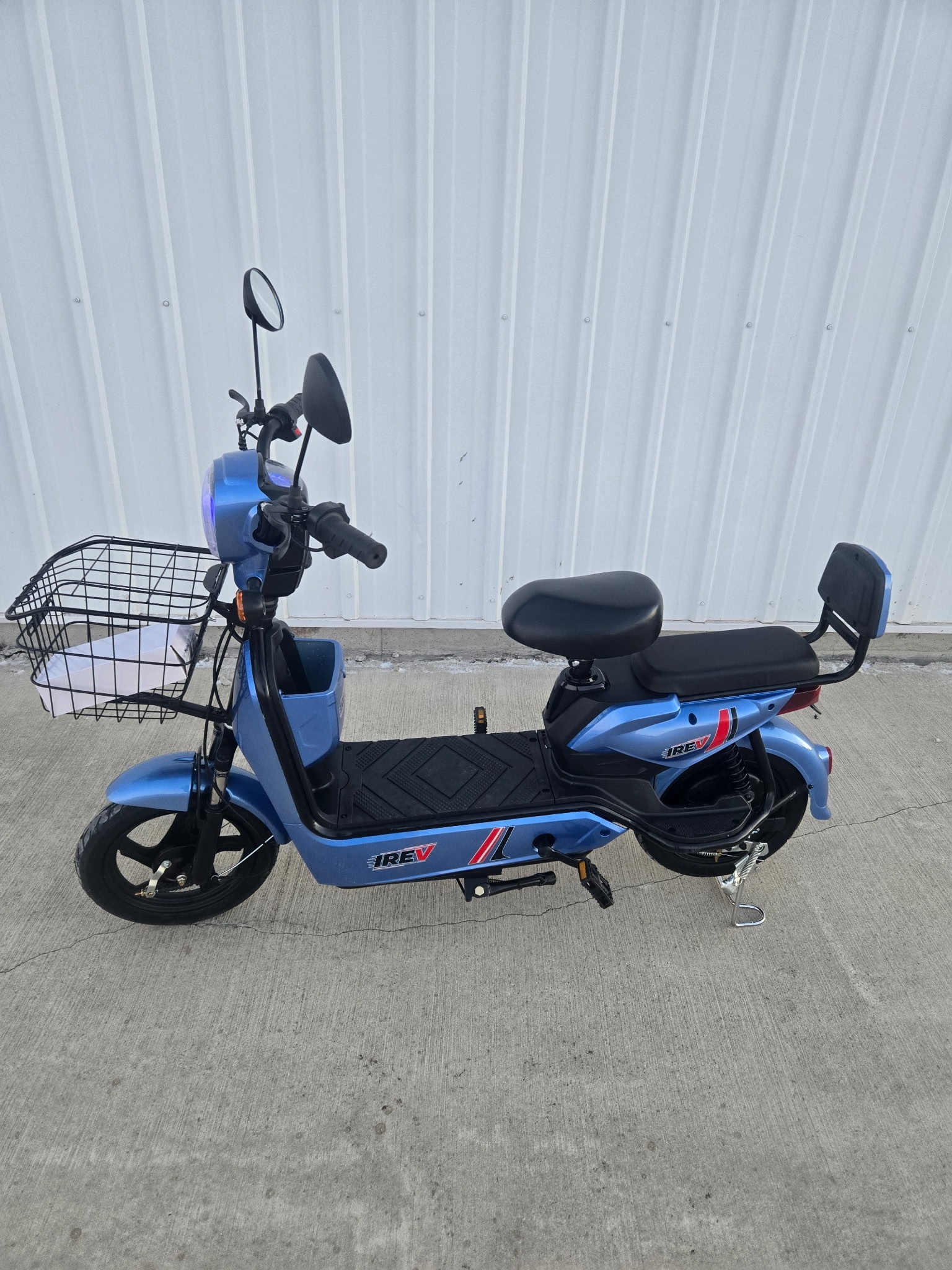 lot 215 image: IREV Electric 2 Wheel Seated Scooter