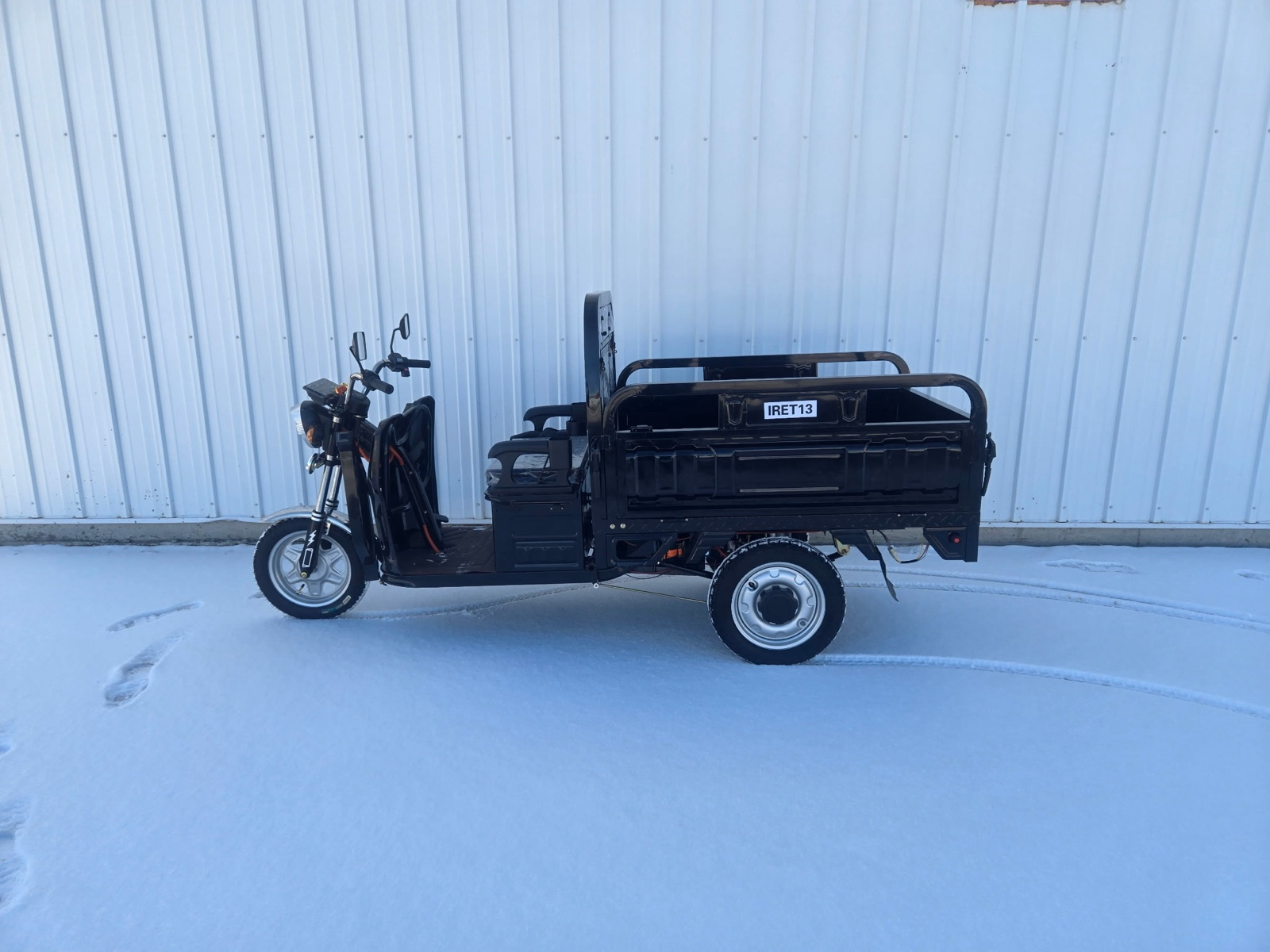 lot 24 image: SDLANCH IRET13 Electric Trike wdump bed
