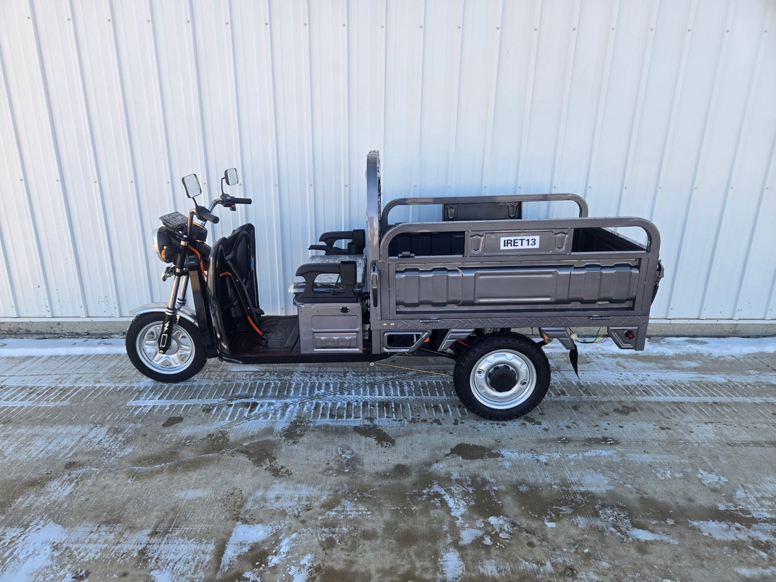 lot 98 image: SDLANCH IRET13 Electric Trike wdump bed