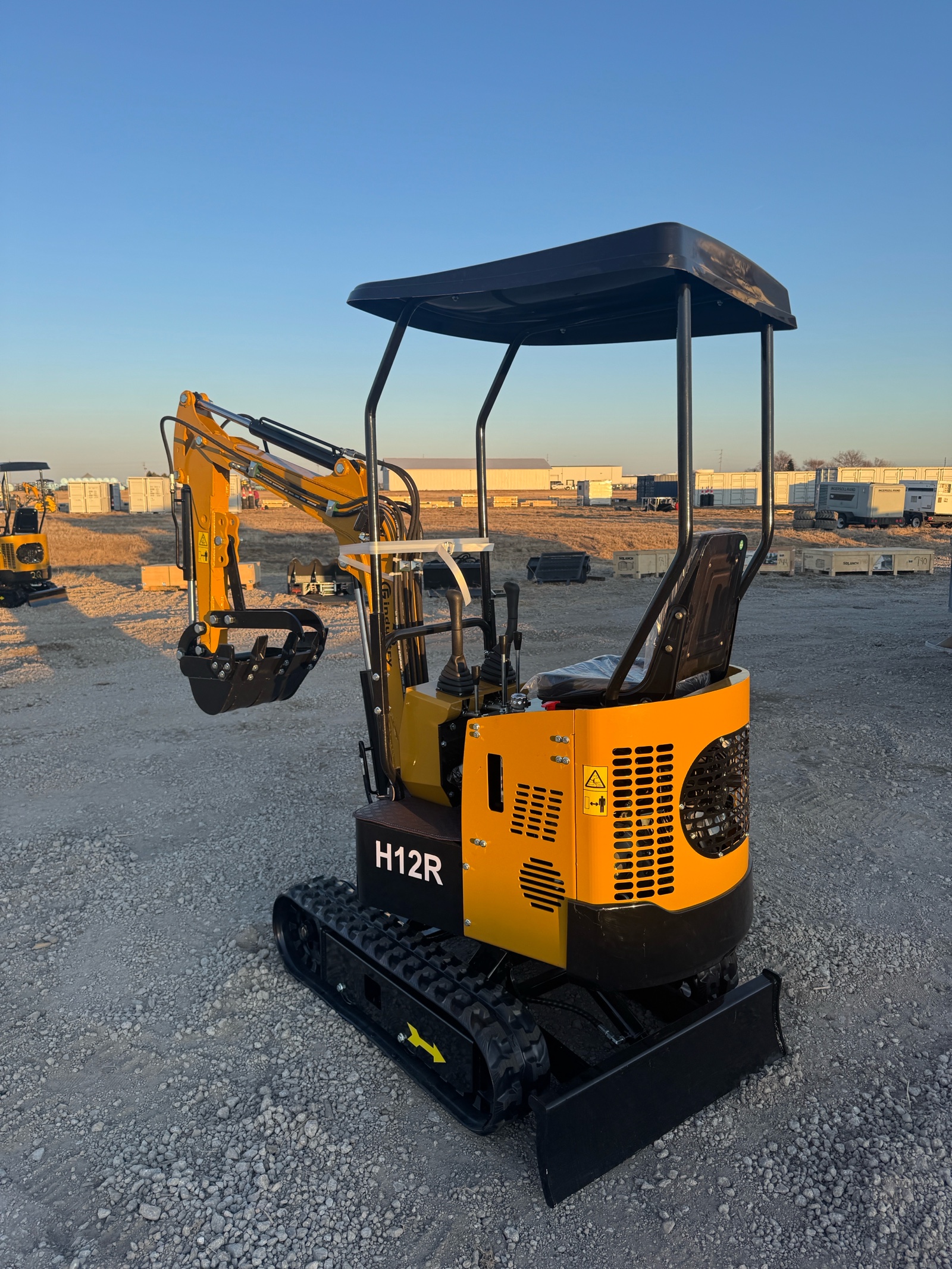 lot 3Q image: Mini ExcavatorCFG2026UnusedH12R