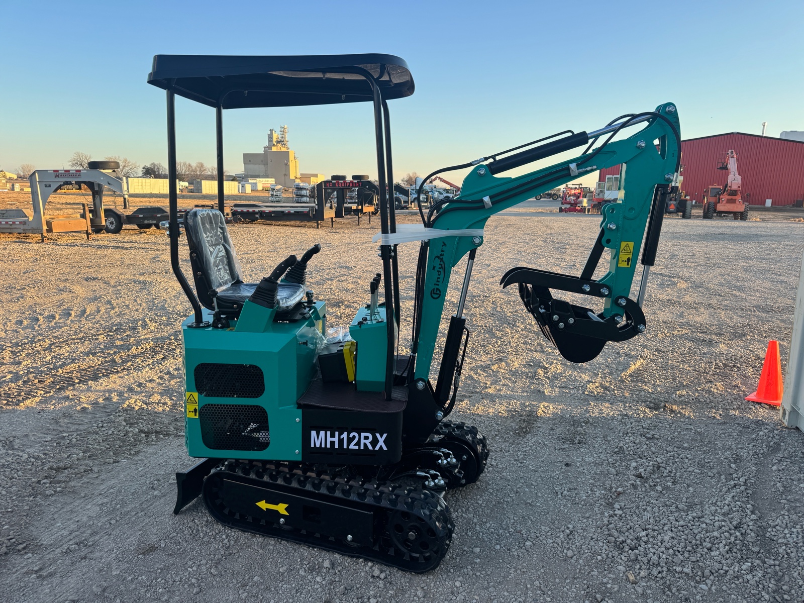 lot 6Q image: Mini ExcavatorCFG2026UnusedMH12RX