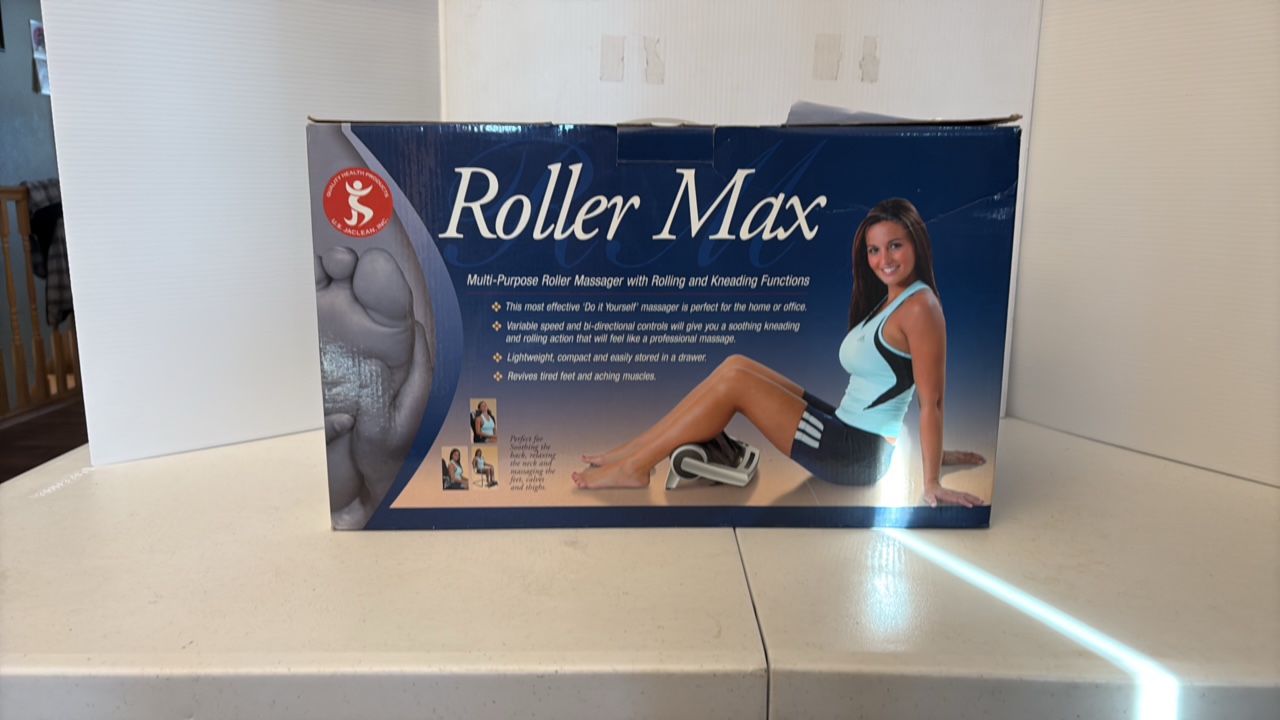 lot 110 image: ROLLER Max massage roller