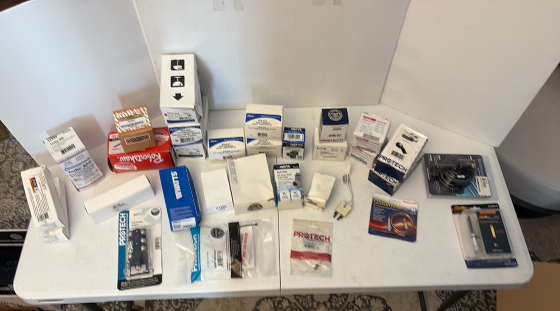 lot 122 image: HONEYWELL Relays, ProTech Switch, Watts Valve, Supco Ignitor, Amrad Turbo