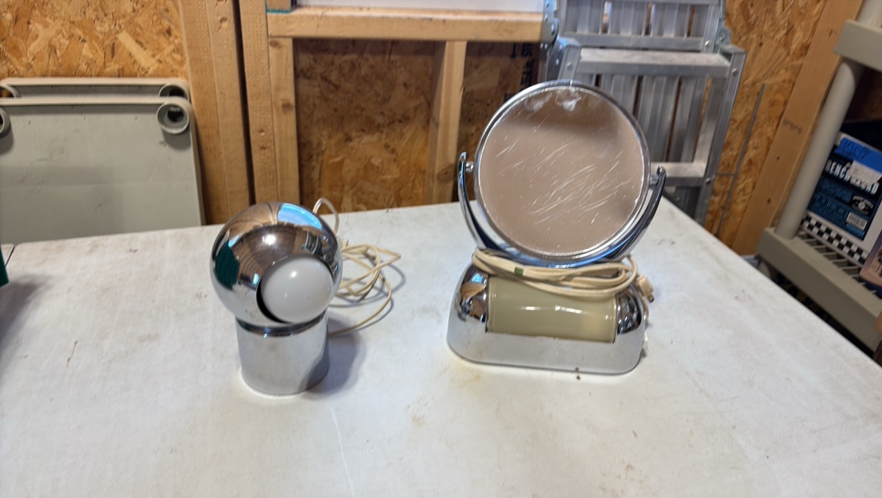lot 138 image: VINTAGE Orb Desk Light and Art Deco Vanity Mirror