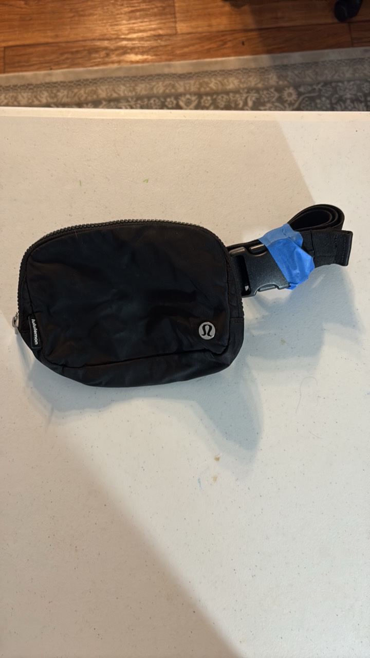 lot 25 image: LULU Lemon Fanny Pack
