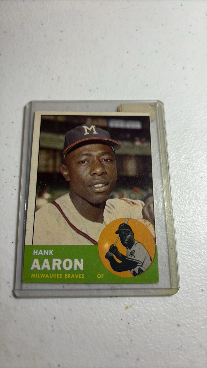 TOPPS Hank Aaron Milwaukee Braves Card
