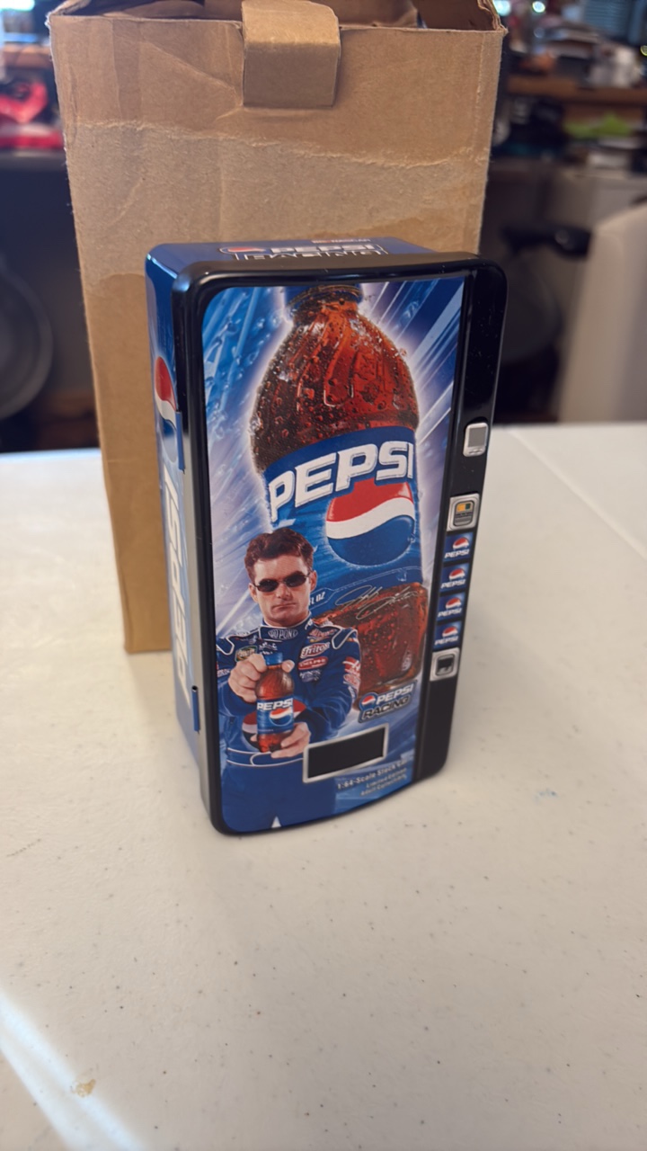 lot 97 image: LTD Edition Pepsi 2004 racing program NASCAR Jeff Gordon # 24 2003 Monte Carlo